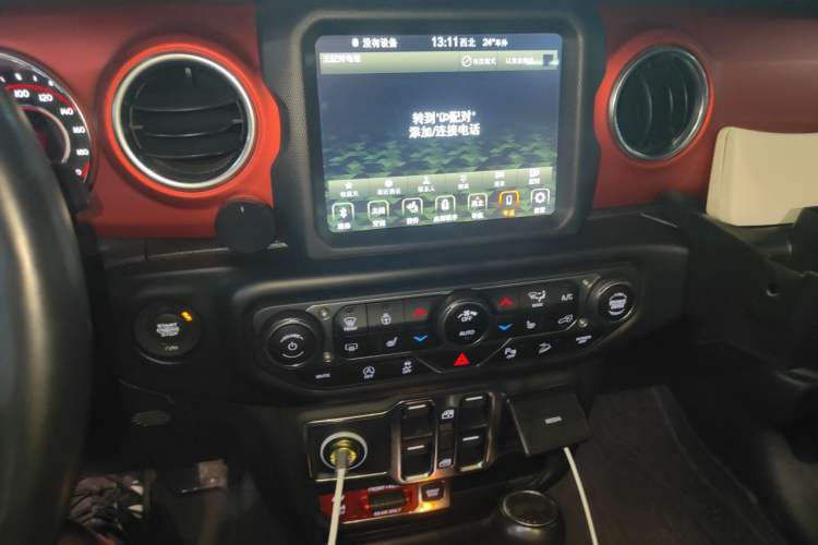 Used Jeep Wrangler 2019 2.0T Rubicon Four-Door Version China VI Emission Standard Audio And AC Panel