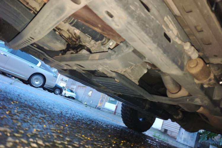 Used Jeep Wrangler 2019 2.0T Rubicon Four-Door Version China VI Emission Standard Chassis Front Left
