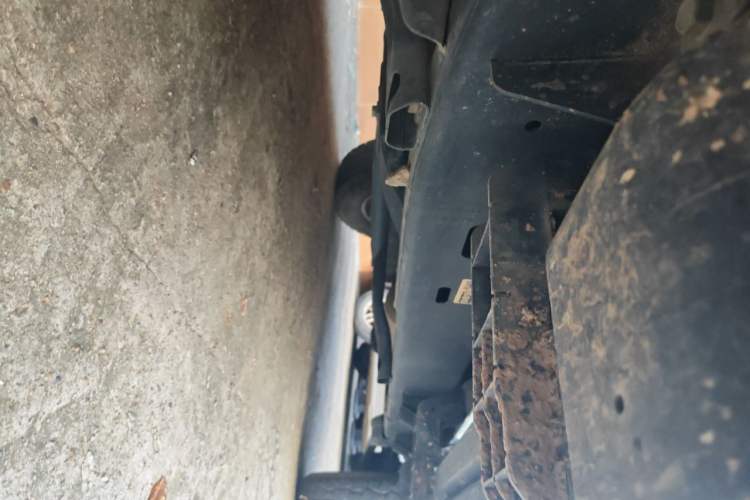 Used Jeep Wrangler 2019 2.0T Sahara Four-Door Version China VI Emission Standard Chassis Front Left