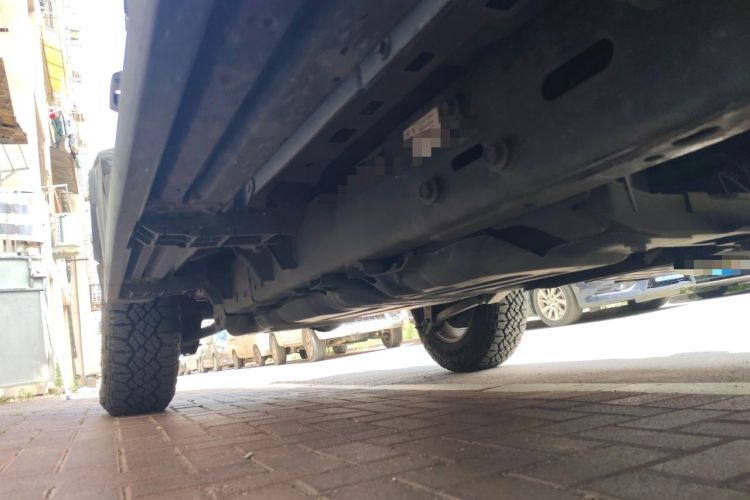 Used Jeep Wrangler 2019 2.0T Sahara Four-Door Version China VI Emission Standard Chassis Front Right