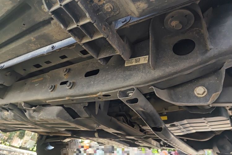 Used Jeep Wrangler 2019 2.0T Sahara Four-Door Version China VI Emission Standard Chassis Front Right
