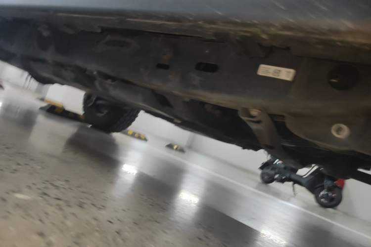 Used Jeep Wrangler 2019 2.0T Rubicon Four-Door Version China VI Emission Standard Chassis Front Right