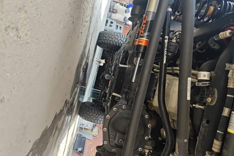 Used Jeep Wrangler 2019 2.0T Sahara Four-Door Version China VI Emission Standard Chassis Front