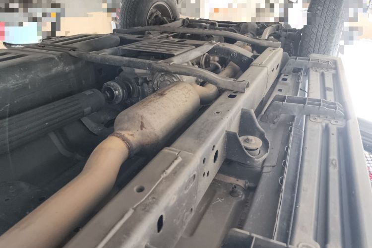 Used Jeep Wrangler 2019 2.0T Sahara Four-Door Version China VI Emission Standard Chassis Rear Left
