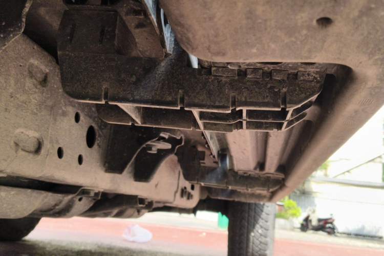 Used Jeep Wrangler 2019 2.0T Sahara Four-Door Electric Convertible China VI Emission Standard Chassis Rear Right