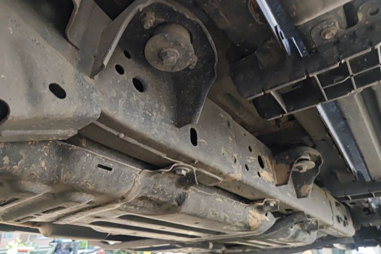 Used Jeep Wrangler 2019 2.0T Sahara Four-Door Version China VI Emission Standard Chassis Rear Right