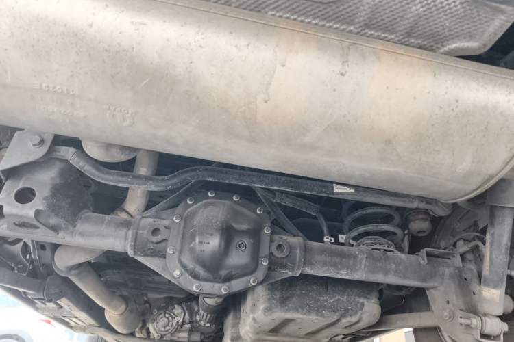 Used Jeep Wrangler 2019 2.0T Sahara Four-Door Version China VI Emission Standard Chassis Rear