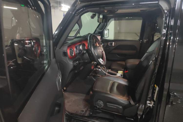 Used Jeep Wrangler 2019 2.0T Rubicon Four-Door Version China VI Emission Standard Driver Seat