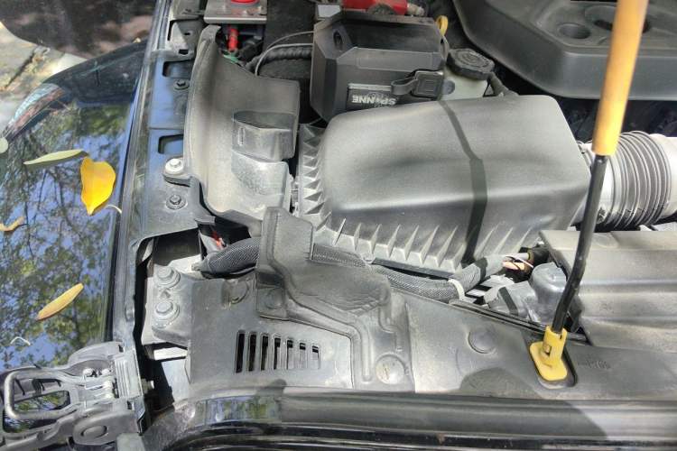 Used Jeep Wrangler 2019 2.0T Sahara 4-Door Version China V Standard Engine Bay Right