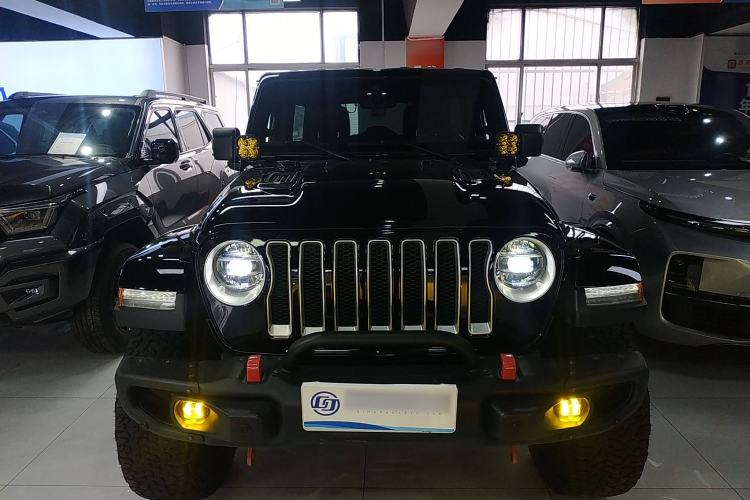Used Jeep Wrangler 2019 2.0T Sahara Four-Door Version China VI Emission Standard Exterior 1
