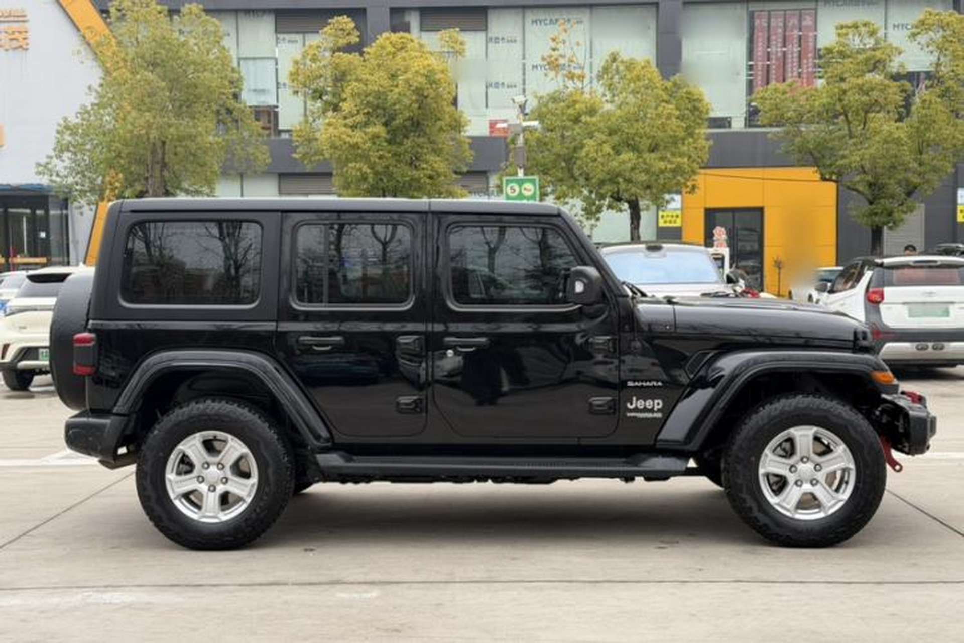 Used Jeep Wrangler 2019 2.0T Sahara Four-Door Version China VI Emission Standard Exterior 12