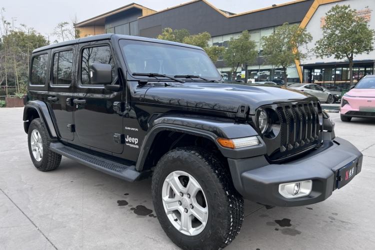 Used Jeep Wrangler 2019 2.0T Sahara Four-Door Version China VI Emission Standard Exterior 2