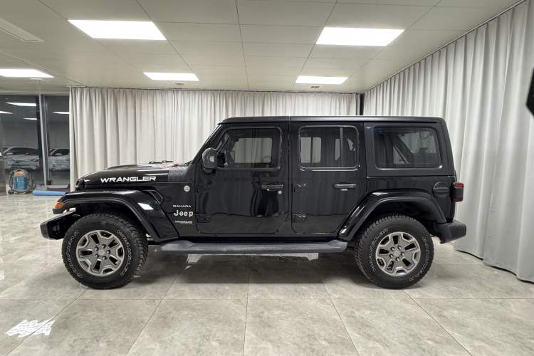 Used Jeep Wrangler 2019 2.0T Sahara 4-Door Version China V Standard Exterior 3