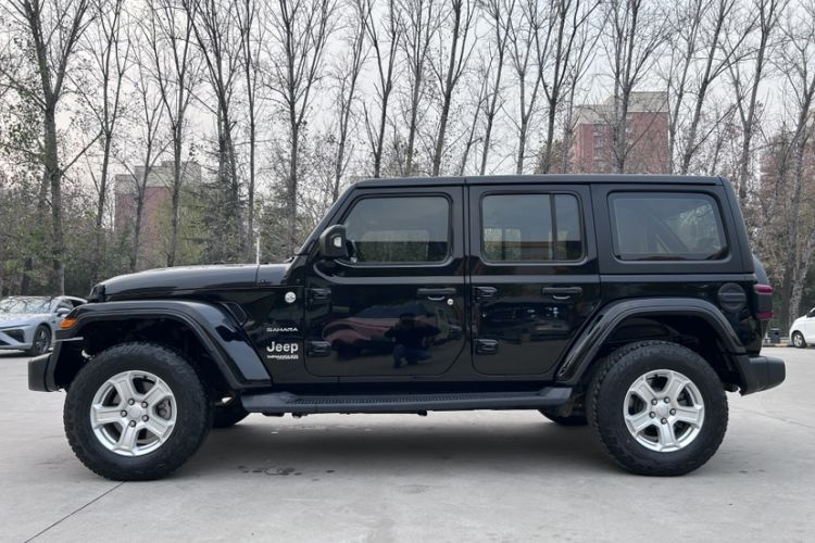 Used Jeep Wrangler 2019 2.0T Sahara Four-Door Version China VI Emission Standard Exterior 3