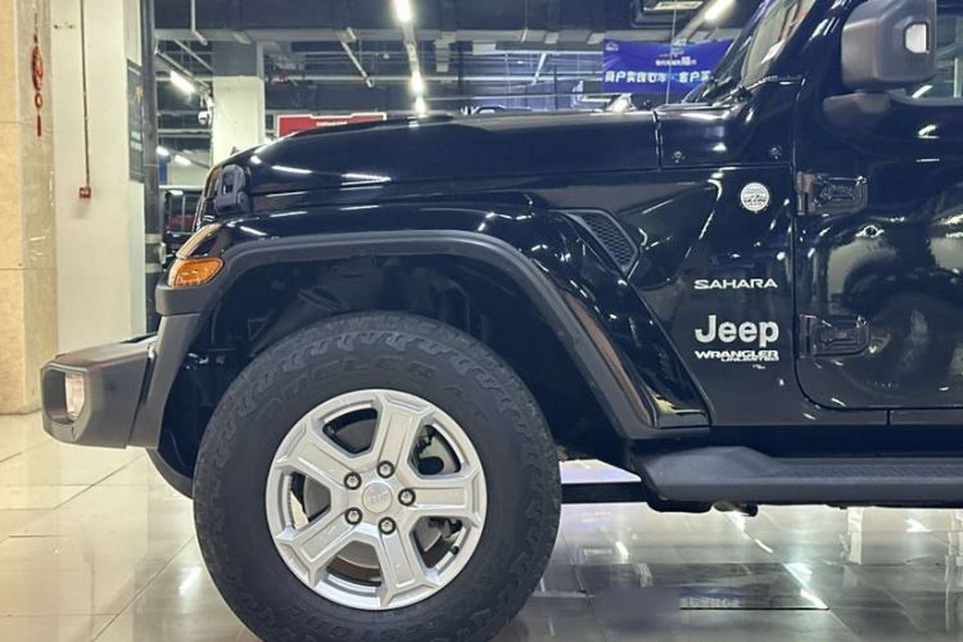 Used Jeep Wrangler 2019 2.0T Sahara Four-Door Version China VI Emission Standard Exterior 3