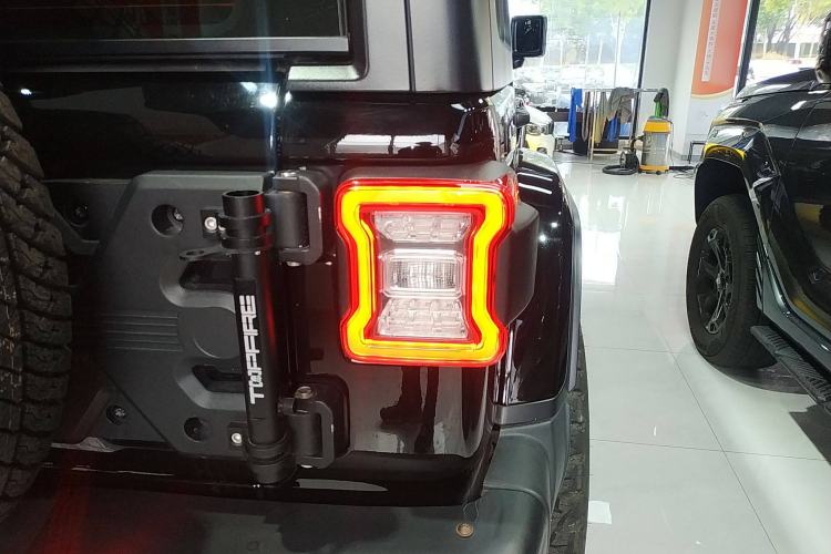 Used Jeep Wrangler 2019 2.0T Sahara Four-Door Version China VI Emission Standard Exterior 6