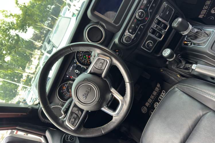 Used Jeep Wrangler 2019 2.0T Sahara Four-Door Version China VI Emission Standard Exterior 7