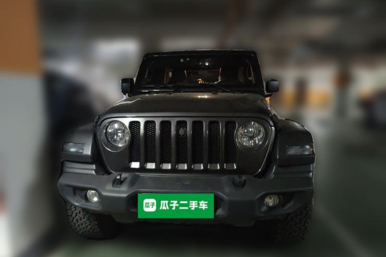 Used Jeep Wrangler 2019 2.0T automatic four-door hardtop parallel imported vehicle Front