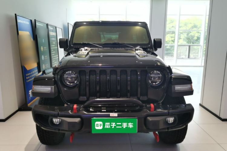 Used Jeep Wrangler 2019 2.0T Sahara Four-Door Version China VI Emission Standard Front