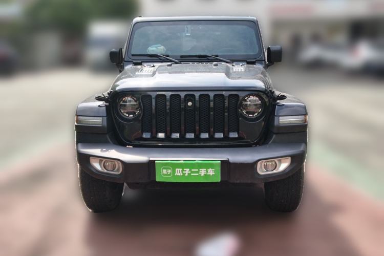 Used Jeep Wrangler 2019 2.0T Sahara Four-Door Electric Convertible China VI Emission Standard Front