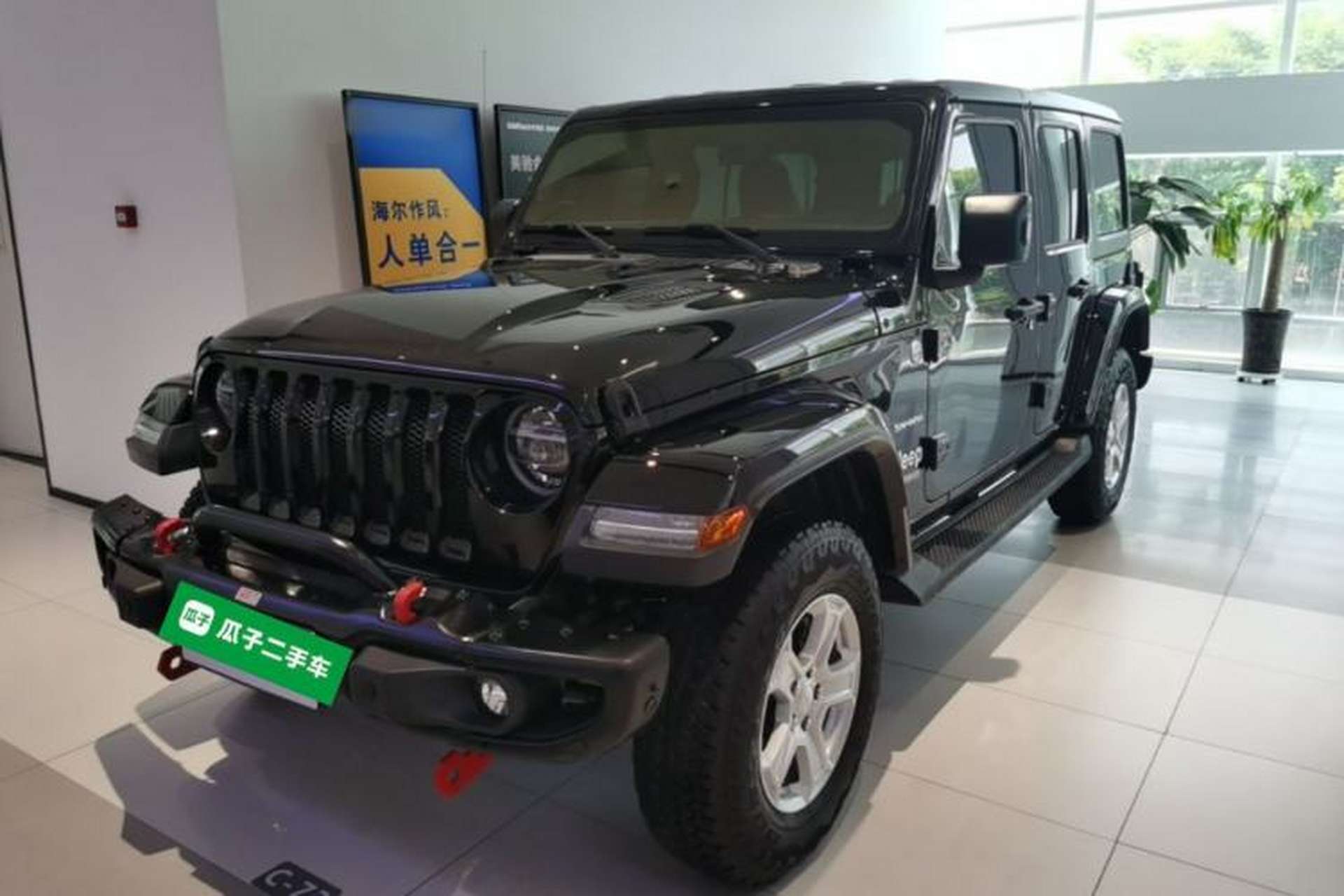 Used Jeep Wrangler 2019 2.0T Sahara Four-Door Version China VI Emission Standard Front Left 45 Deg