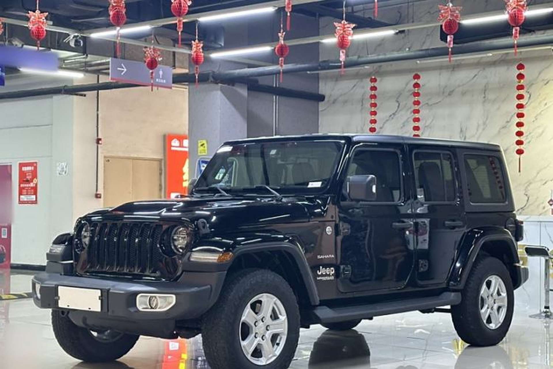 Used Jeep Wrangler 2019 2.0T Sahara Four-Door Version China VI Emission Standard Front Left 45 Deg