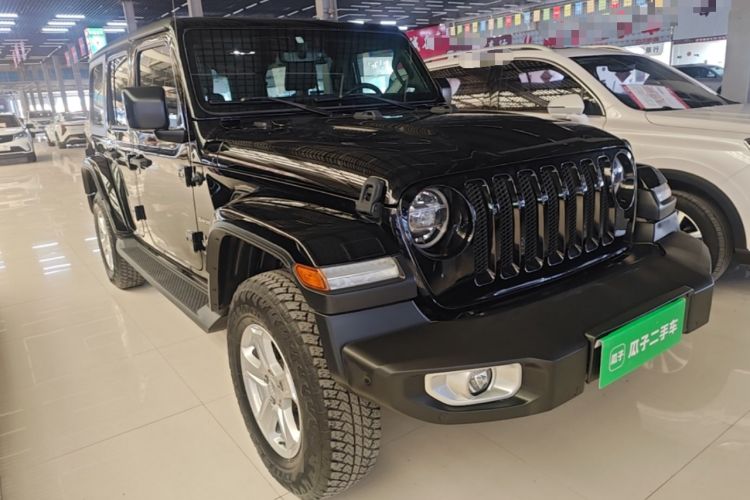 Used Jeep Wrangler 2019 2.0T Sahara Four-Door Version China VI Emission Standard Front Right 45 Deg