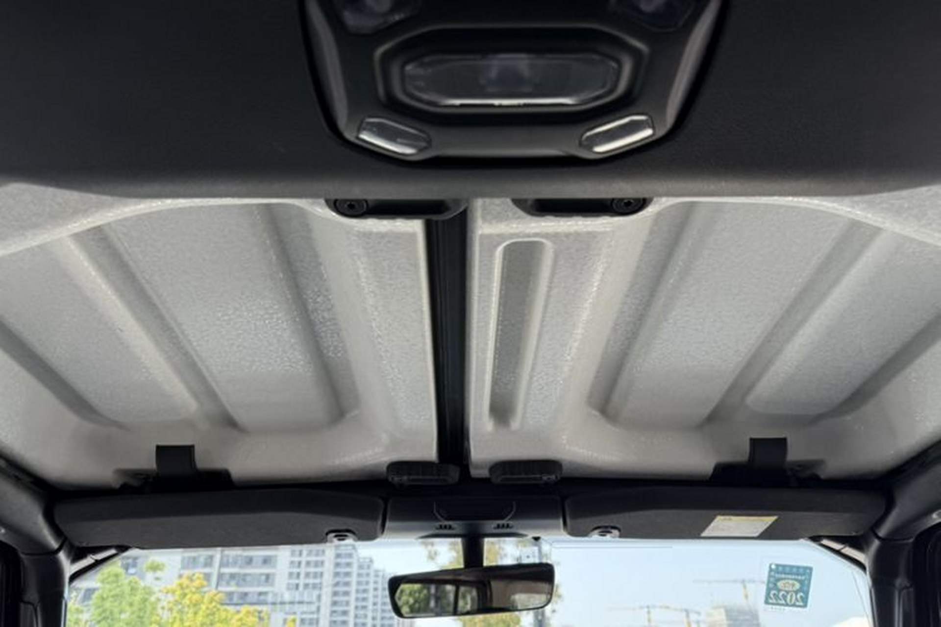 Used Jeep Wrangler 2019 2.0T Sahara Four-Door Version China VI Emission Standard Headliner