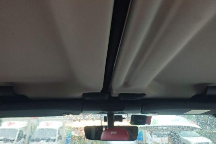 Used Jeep Wrangler 2019 2.0T Rubicon Four-Door Version China VI Emission Standard Headliner