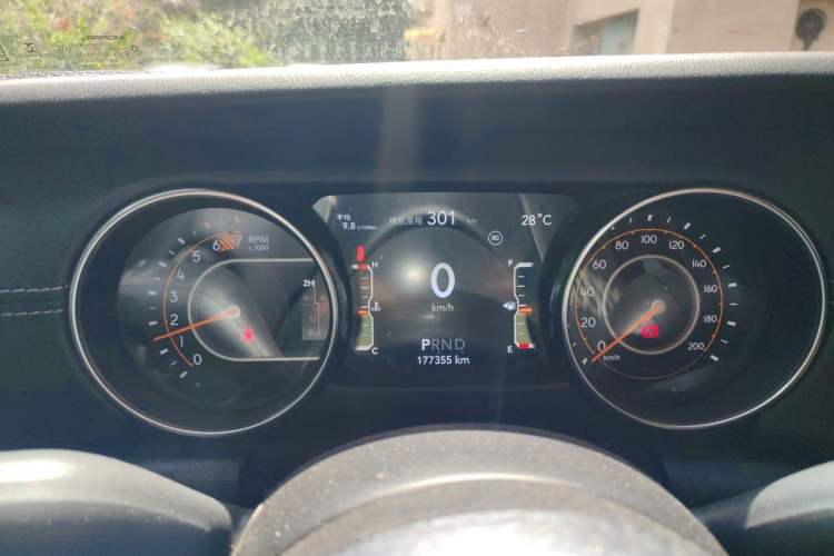 Used Jeep Wrangler 2019 2.0T Sahara Four-Door Version China VI Emission Standard Instrument Cluster