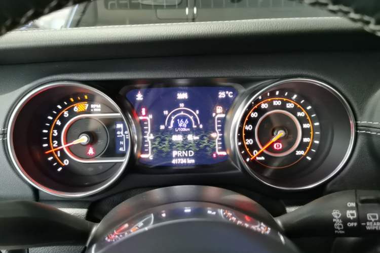 Used Jeep Wrangler 2019 2.0T Sahara Four-Door Version China VI Emission Standard Instrument Cluster