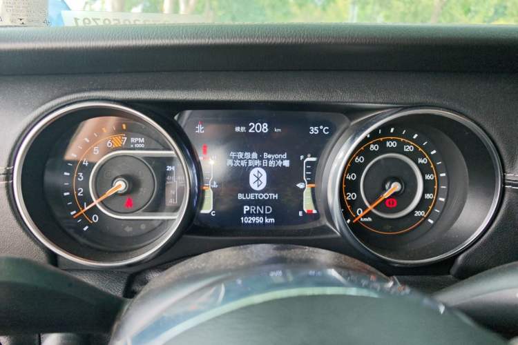 Used Jeep Wrangler 2019 2.0T Sahara Four-Door Version China VI Emission Standard Instrument Cluster