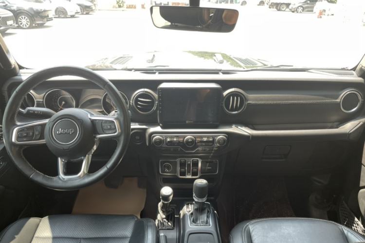 Used Jeep Wrangler 2019 2.0T Sahara 4-Door Version China V Standard Interior 1