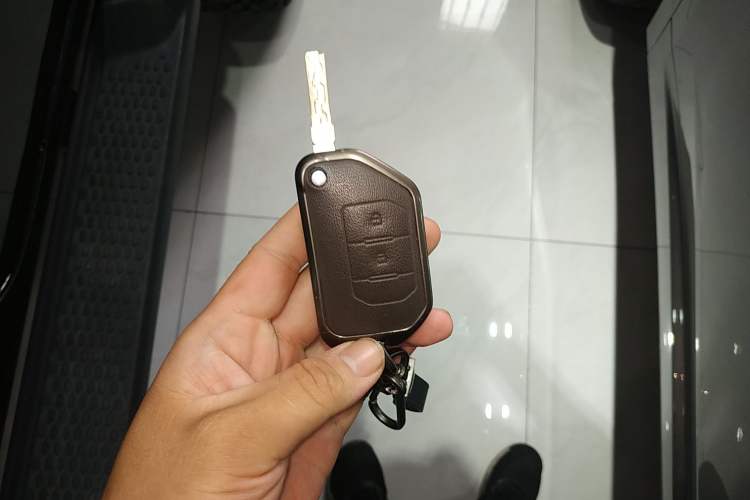 Used Jeep Wrangler 2019 2.0T Sahara Four-Door Version China VI Emission Standard Interior 1
