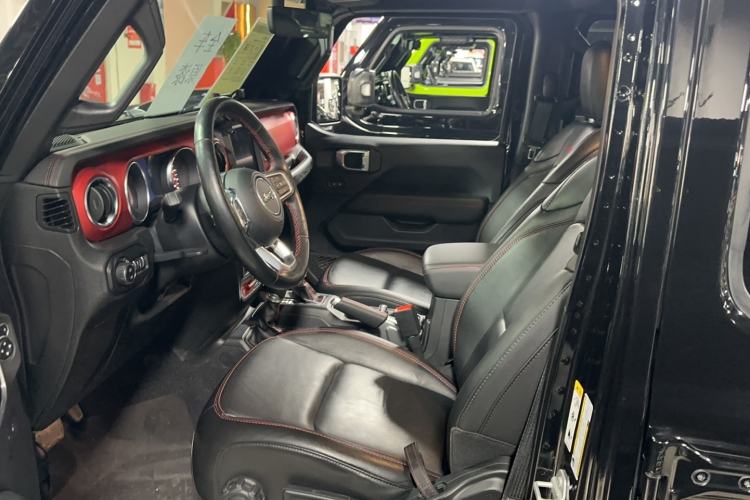 Used Jeep Wrangler 2019 2.0T Rubicon Four-Door Version China VI Emission Standard Interior 2