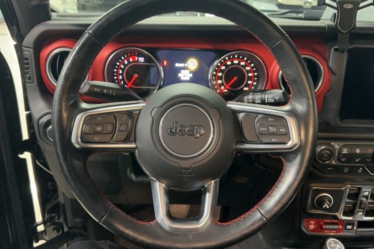 Used Jeep Wrangler 2019 2.0T Rubicon Four-Door Version China VI Emission Standard Interior 3