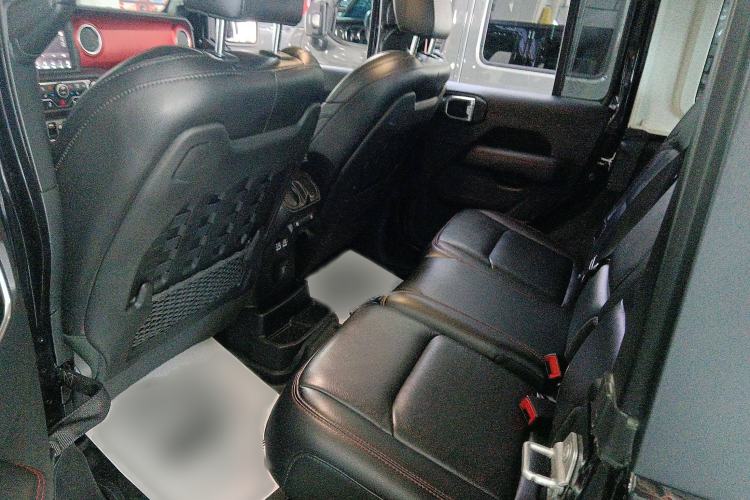 Used Jeep Wrangler 2019 2.0T Rubicon Four-Door Version China VI Emission Standard Interior 4