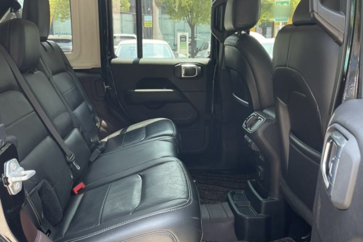 Used Jeep Wrangler 2019 2.0T Sahara 4-Door Version China V Standard Interior 5