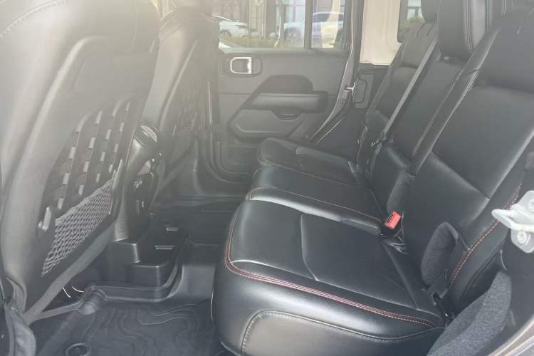Used Jeep Wrangler 2019 2.0T Rubicon Four-Door Version China VI Emission Standard Interior 6