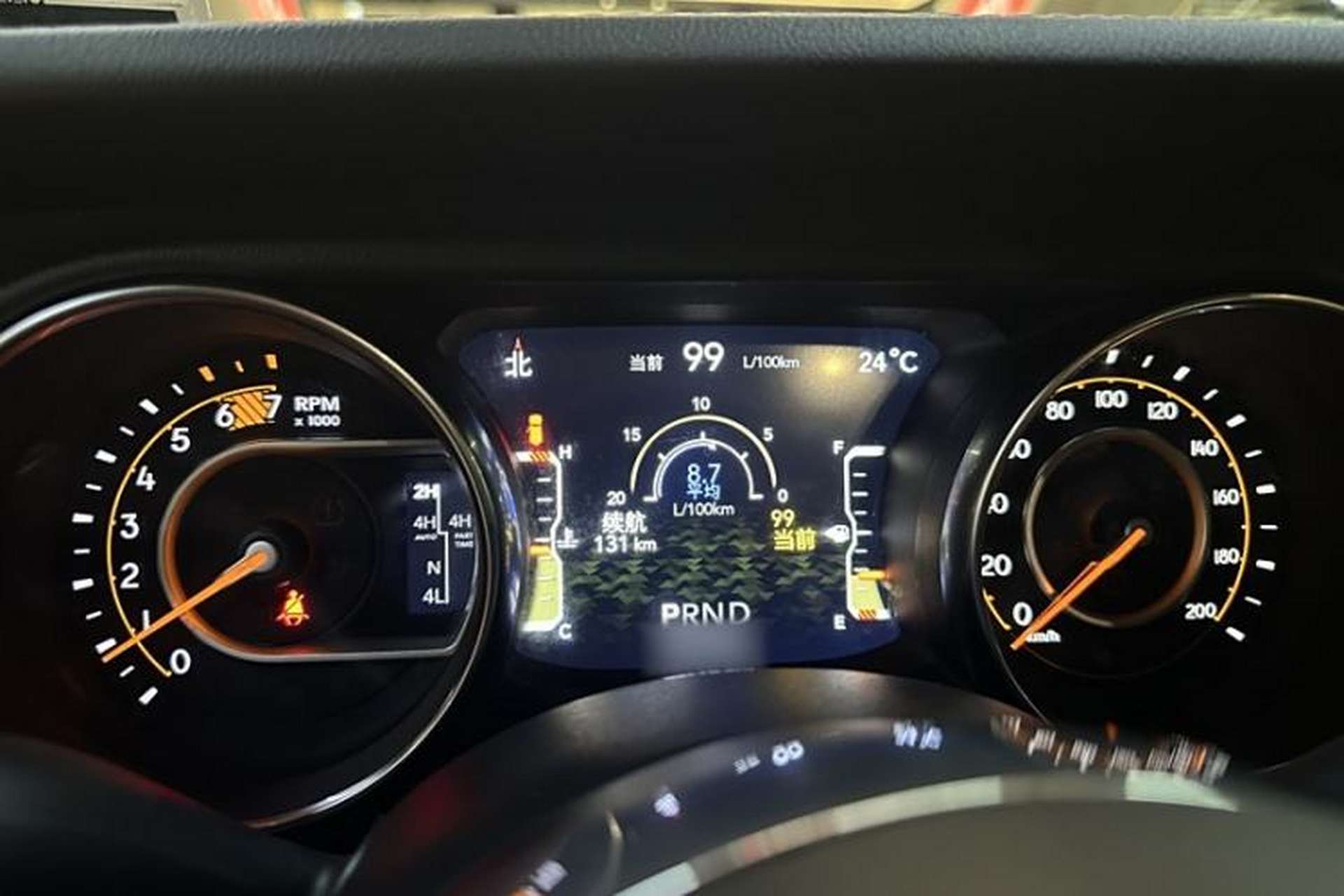 Used Jeep Wrangler 2019 2.0T Sahara Four-Door Version China VI Emission Standard Interior 6