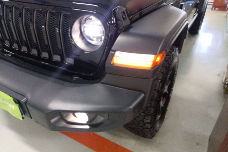 Used Jeep Wrangler 2019 2.0T Rubicon Four-Door Version China VI Emission Standard Left Front Headlight
