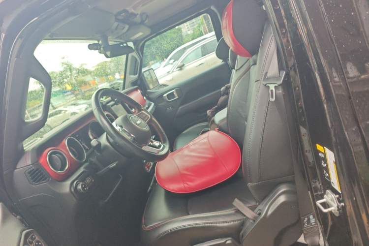 Used Jeep Wrangler 2019 2.0T Rubicon Four-Door Version China VI Emission Standard Left Front Seat