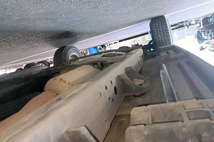 Used Jeep Wrangler 2019 2.0T Sahara Four-Door Version China VI Emission Standard Left Side Sill
