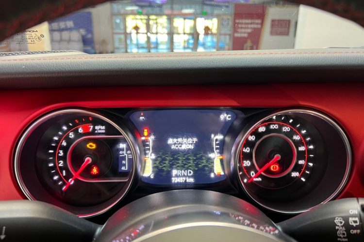 Used Jeep Wrangler 2019 2.0T Rubicon Four-Door Version China VI Emission Standard Odometer Close Up