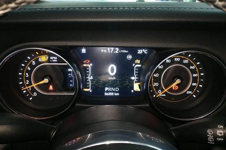 Used Jeep Wrangler 2019 2.0T Sahara Four-Door Version China VI Emission Standard Odometer Close Up