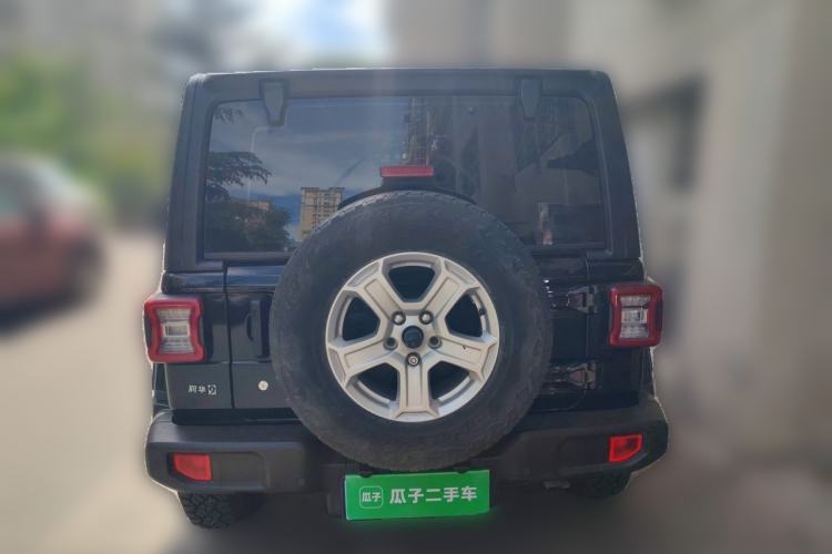 Used Jeep Wrangler 2019 2.0T Sahara Four-Door Version China VI Emission Standard Rear