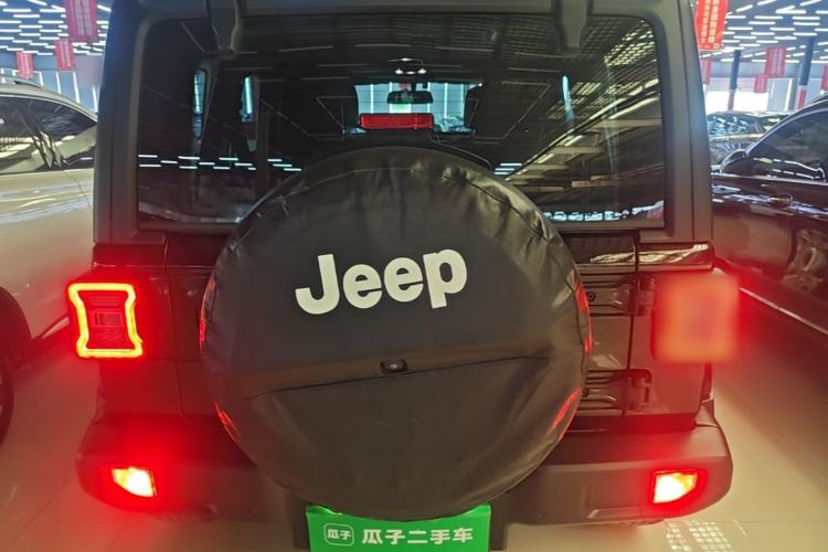 Used Jeep Wrangler 2019 2.0T Sahara Four-Door Version China VI Emission Standard Rear