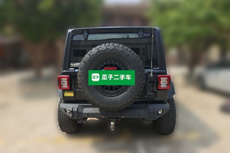 Used Jeep Wrangler 2019 2.0T Sahara Four-Door Version China VI Emission Standard Rear