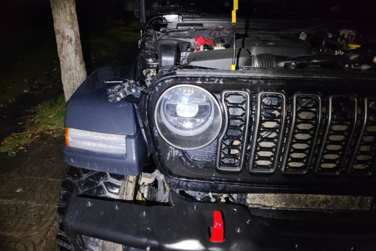 Used Jeep Wrangler 2019 2.0T Rubicon Four-Door Version China V Emission Standard Right Front Headlight