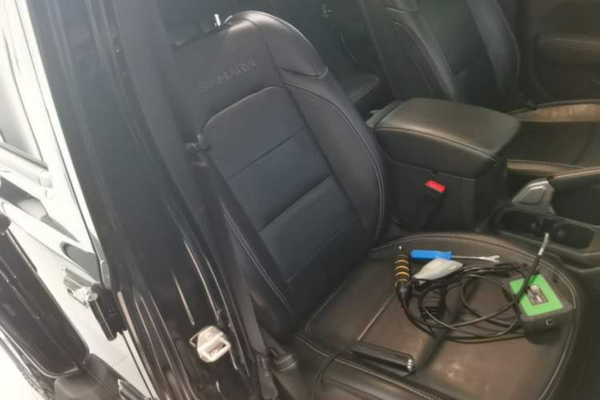 Used Jeep Wrangler 2019 2.0T Sahara Four-Door Version China VI Emission Standard Right Front Seat